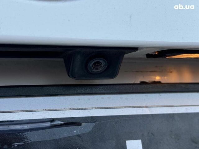 Белый Фольксваген Пассат, объемом двигателя 2 л и пробегом 222 тыс. км за 14190 $, фото 17 на Automoto.ua