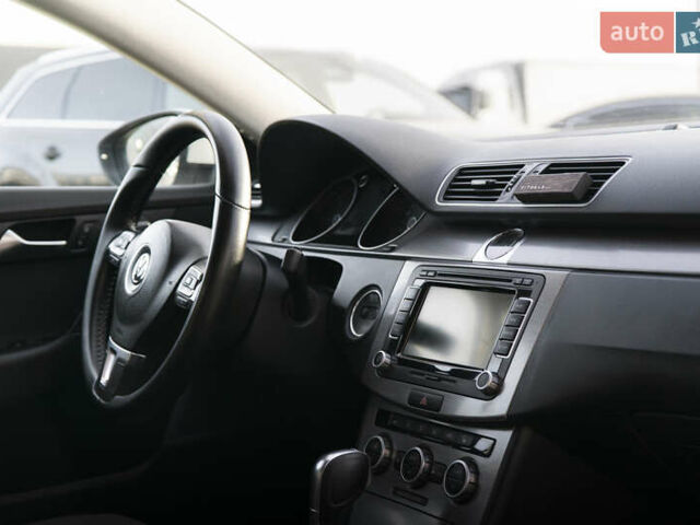 Белый Фольксваген Пассат, объемом двигателя 2 л и пробегом 367 тыс. км за 11300 $, фото 11 на Automoto.ua