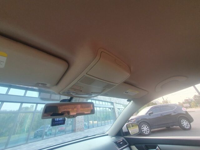 Белый Фольксваген Пассат, объемом двигателя 2.5 л и пробегом 170 тыс. км за 10800 $, фото 15 на Automoto.ua