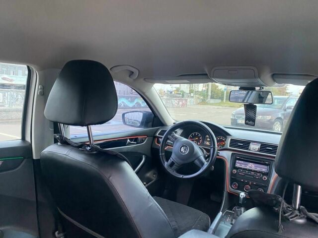 Белый Фольксваген Пассат, объемом двигателя 2.5 л и пробегом 175 тыс. км за 9900 $, фото 16 на Automoto.ua