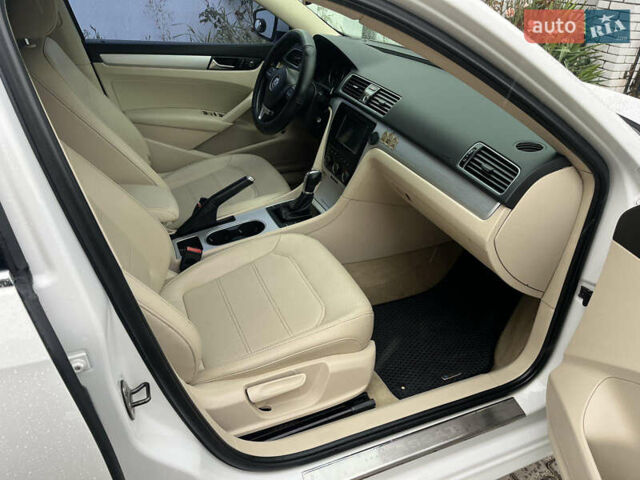 Білий Фольксваген Пассат, об'ємом двигуна 1.97 л та пробігом 267 тис. км за 10500 $, фото 15 на Automoto.ua