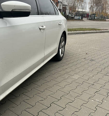 Белый Фольксваген Пассат, объемом двигателя 2.48 л и пробегом 260 тыс. км за 9500 $, фото 9 на Automoto.ua
