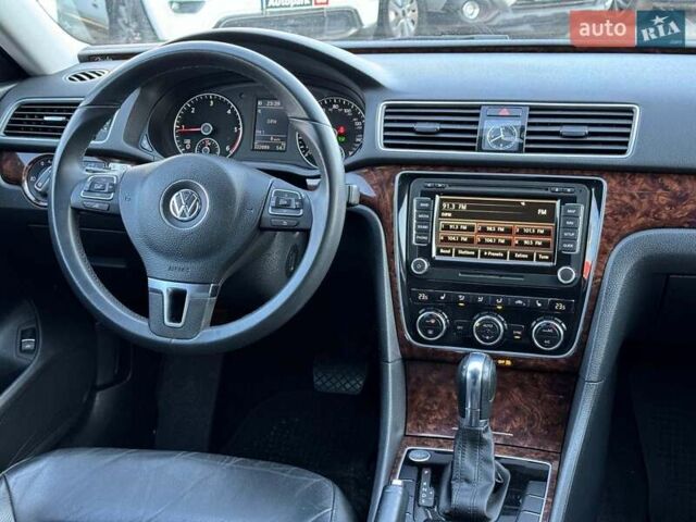 Білий Фольксваген Пассат, об'ємом двигуна 2 л та пробігом 222 тис. км за 14190 $, фото 24 на Automoto.ua