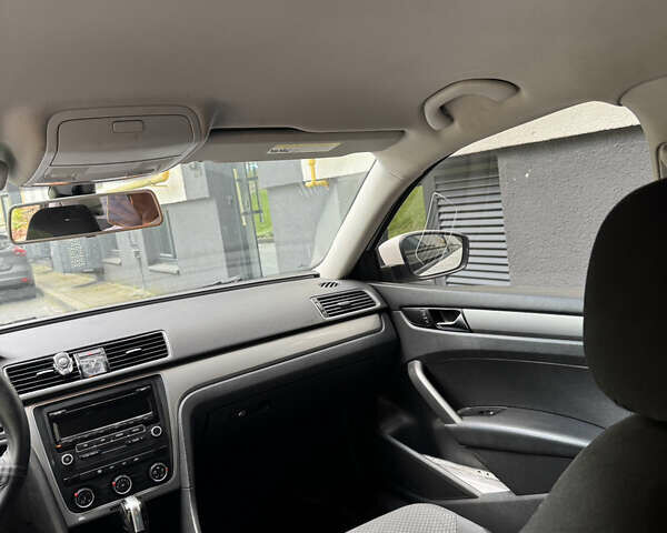 Білий Фольксваген Пассат, об'ємом двигуна 2.5 л та пробігом 250 тис. км за 8700 $, фото 15 на Automoto.ua