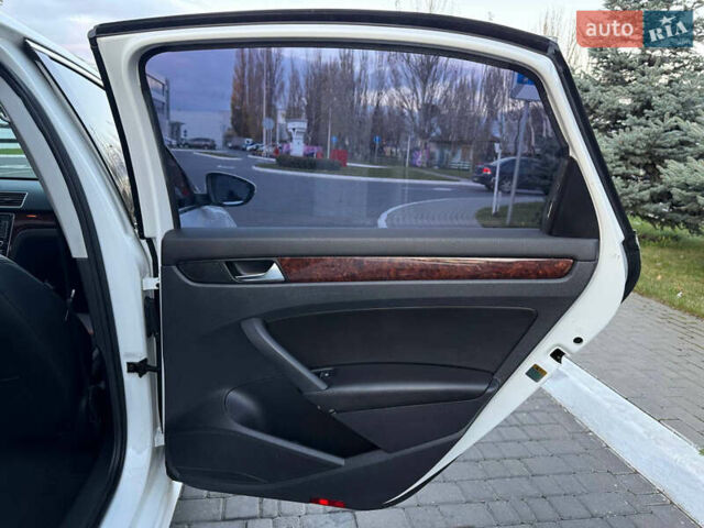 Белый Фольксваген Пассат, объемом двигателя 2 л и пробегом 154 тыс. км за 13200 $, фото 49 на Automoto.ua