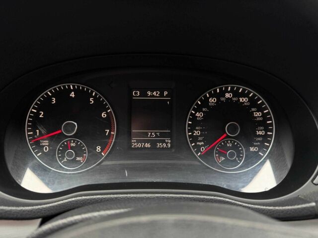 Белый Фольксваген Пассат, объемом двигателя 2.5 л и пробегом 250 тыс. км за 9000 $, фото 23 на Automoto.ua