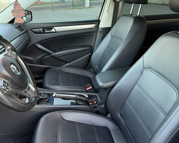 Білий Фольксваген Пассат, об'ємом двигуна 1.97 л та пробігом 180 тис. км за 12800 $, фото 14 на Automoto.ua