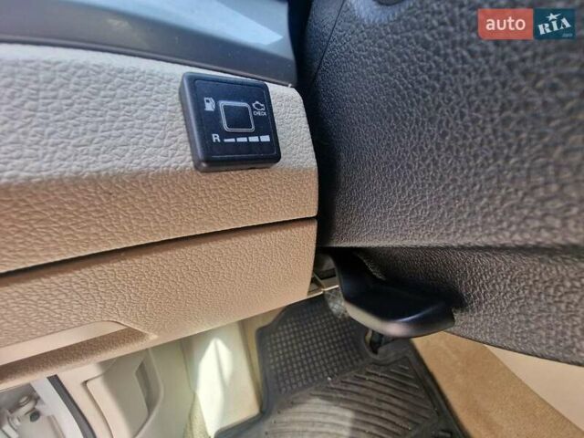 Фольксваген Пассат 2013 в Запорожье на Automoto.ua Белый Фольксваген Пассат, объемом двигателя 2.48 л и пробегом 192 тыс. км за 10500 $, фото 22 на Automoto.ua