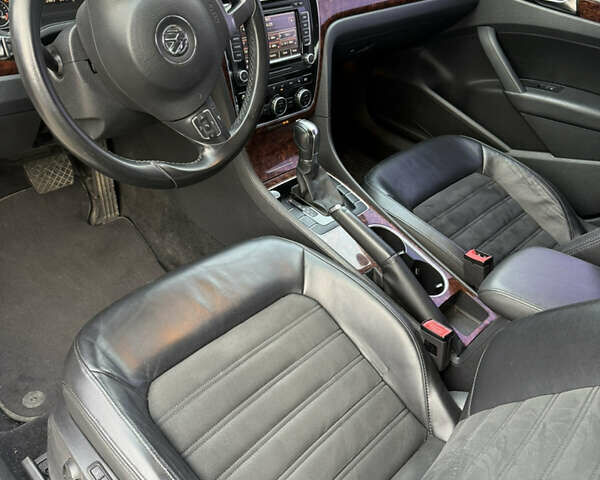 Белый Фольксваген Пассат, объемом двигателя 2 л и пробегом 118 тыс. км за 13200 $, фото 28 на Automoto.ua