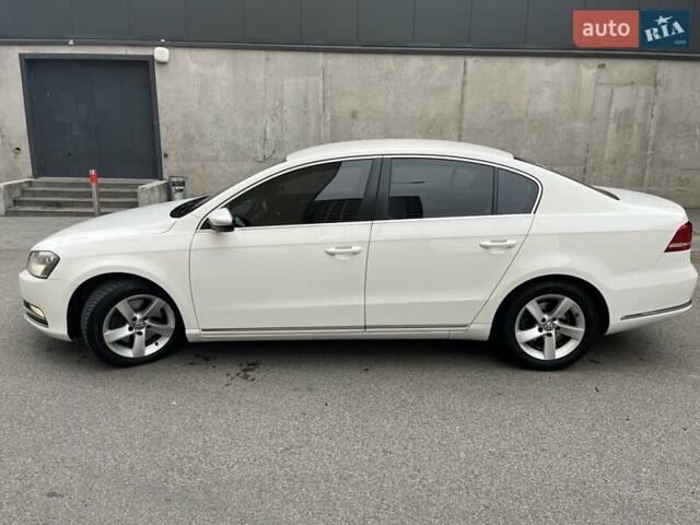 Белый Фольксваген Пассат, объемом двигателя 1.97 л и пробегом 201 тыс. км за 11900 $, фото 2 на Automoto.ua