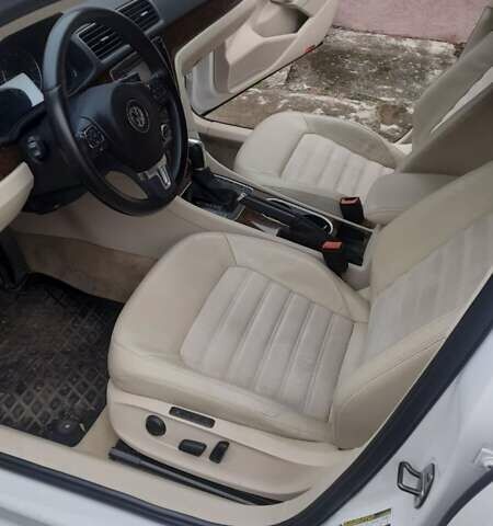 Белый Фольксваген Пассат, объемом двигателя 2 л и пробегом 152 тыс. км за 10600 $, фото 19 на Automoto.ua