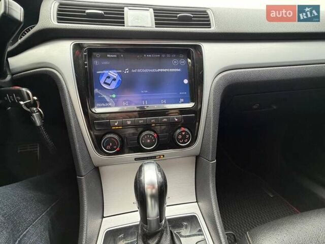 Белый Фольксваген Пассат, объемом двигателя 2.5 л и пробегом 250 тыс. км за 9000 $, фото 29 на Automoto.ua