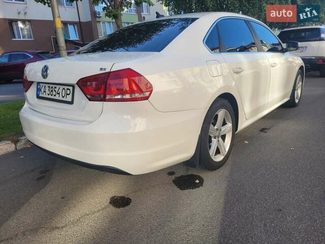 Белый Фольксваген Пассат, объемом двигателя 2.5 л и пробегом 278 тыс. км за 9300 $, фото 7 на Automoto.ua