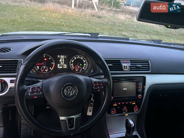 Фольксваген Пассат 2013 в Новоукраинке на Automoto.ua Белый Фольксваген Пассат, объемом двигателя 1.97 л и пробегом 181 тыс. км за 13300 $, фото 13 на Automoto.ua