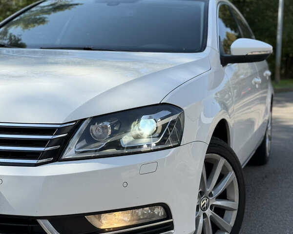 Білий Фольксваген Пассат, об'ємом двигуна 1.8 л та пробігом 210 тис. км за 8900 $, фото 6 на Automoto.ua