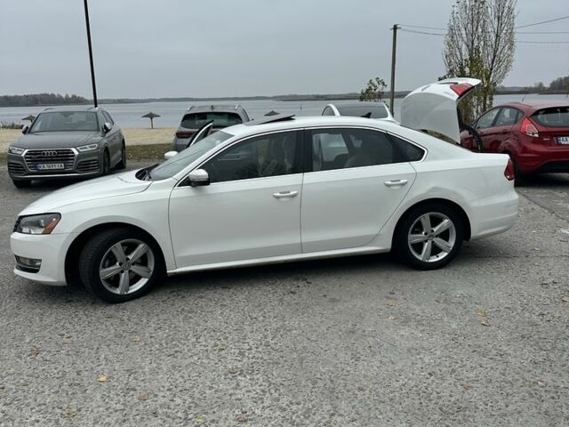 Білий Фольксваген Пассат, об'ємом двигуна 2.5 л та пробігом 226 тис. км за 8900 $, фото 3 на Automoto.ua