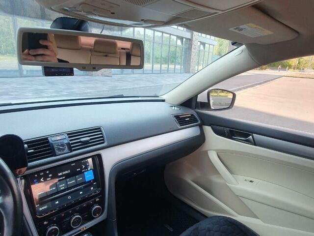 Белый Фольксваген Пассат, объемом двигателя 2.5 л и пробегом 170 тыс. км за 10800 $, фото 8 на Automoto.ua