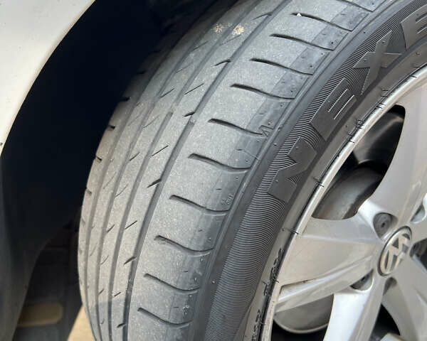 Белый Фольксваген Пассат, объемом двигателя 2.5 л и пробегом 320 тыс. км за 9400 $, фото 34 на Automoto.ua