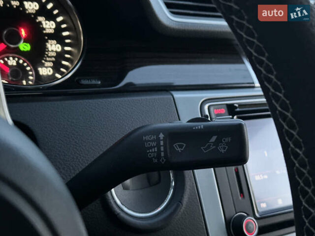 Фольксваген Пассат 2013 в Одессе на Automoto.ua Белый Фольксваген Пассат, объемом двигателя 1.98 л и пробегом 150 тыс. км за 12500 $, фото 57 на Automoto.ua