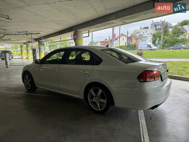 Білий Фольксваген Пассат, об'ємом двигуна 2.5 л та пробігом 250 тис. км за 8700 $, фото 4 на Automoto.ua