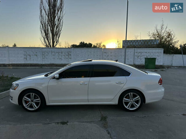 Белый Фольксваген Пассат, объемом двигателя 2.5 л и пробегом 210 тыс. км за 10000 $, фото 3 на Automoto.ua