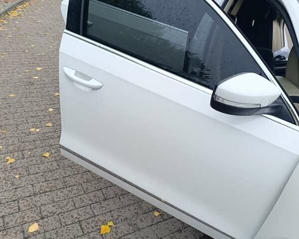 Белый Фольксваген Пассат, объемом двигателя 1.97 л и пробегом 221 тыс. км за 11000 $, фото 9 на Automoto.ua