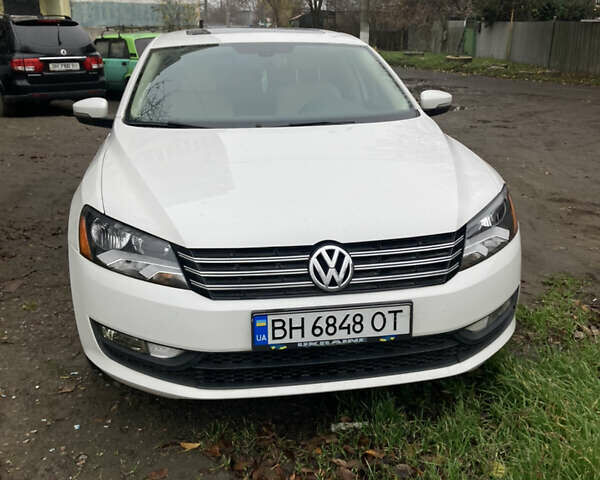 Білий Фольксваген Пассат, об'ємом двигуна 2 л та пробігом 220 тис. км за 10800 $, фото 3 на Automoto.ua