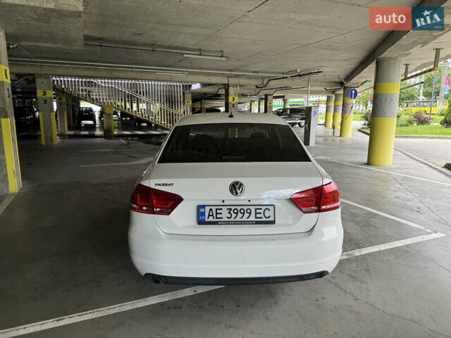 Білий Фольксваген Пассат, об'ємом двигуна 2.5 л та пробігом 250 тис. км за 8700 $, фото 5 на Automoto.ua
