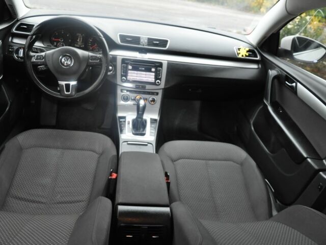 Белый Фольксваген Пассат, объемом двигателя 2 л и пробегом 195 тыс. км за 9000 $, фото 7 на Automoto.ua