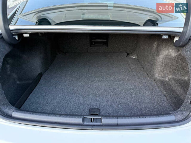 Белый Фольксваген Пассат, объемом двигателя 2 л и пробегом 154 тыс. км за 13200 $, фото 23 на Automoto.ua