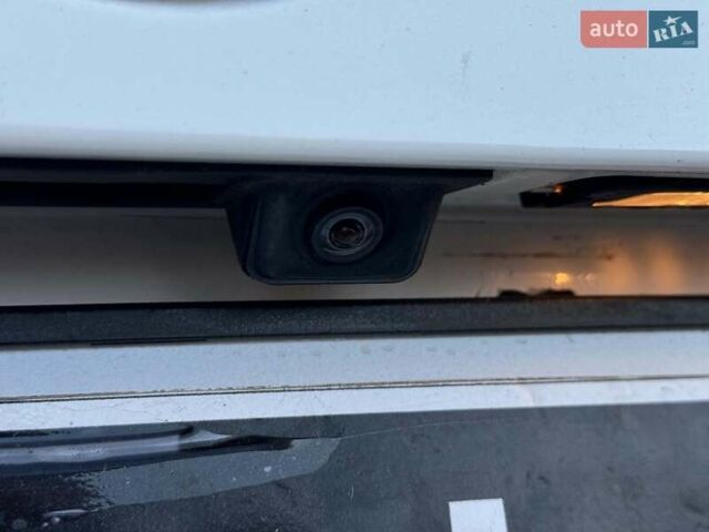 Білий Фольксваген Пассат, об'ємом двигуна 2 л та пробігом 222 тис. км за 14190 $, фото 16 на Automoto.ua