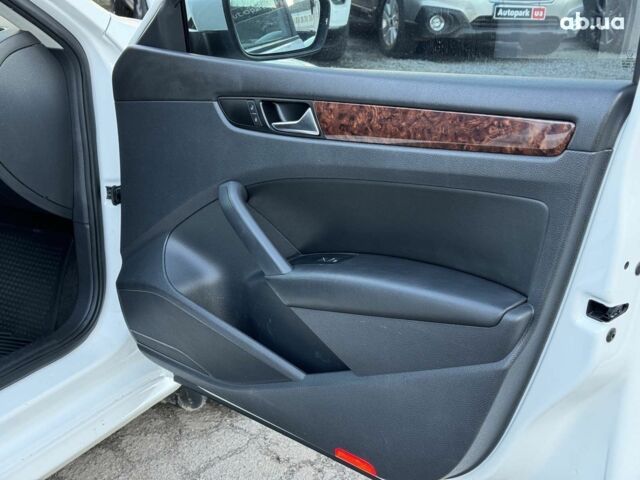 Белый Фольксваген Пассат, объемом двигателя 2 л и пробегом 222 тыс. км за 14190 $, фото 21 на Automoto.ua