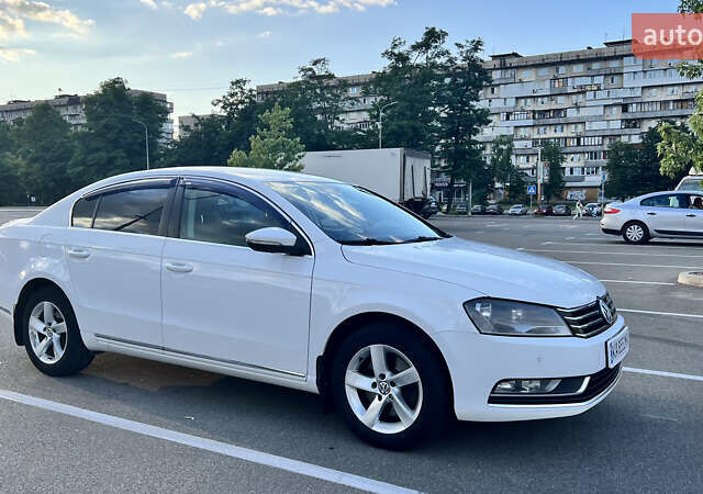Білий Фольксваген Пассат, об'ємом двигуна 1.8 л та пробігом 250 тис. км за 9900 $, фото 5 на Automoto.ua