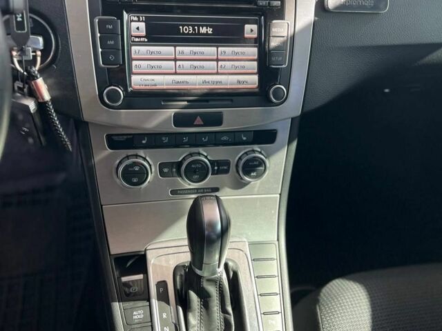 Белый Фольксваген Пассат, объемом двигателя 0 л и пробегом 231 тыс. км за 9999 $, фото 7 на Automoto.ua