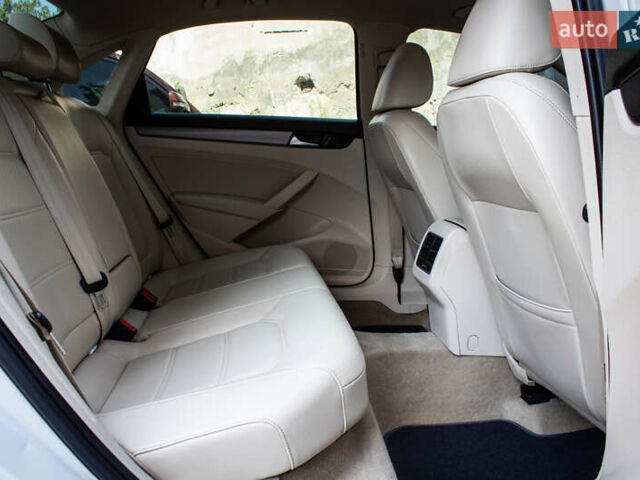 Белый Фольксваген Пассат, объемом двигателя 2 л и пробегом 149 тыс. км за 13250 $, фото 40 на Automoto.ua