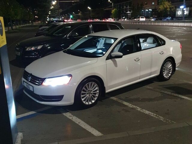 Белый Фольксваген Пассат, объемом двигателя 2.5 л и пробегом 170 тыс. км за 10800 $, фото 6 на Automoto.ua