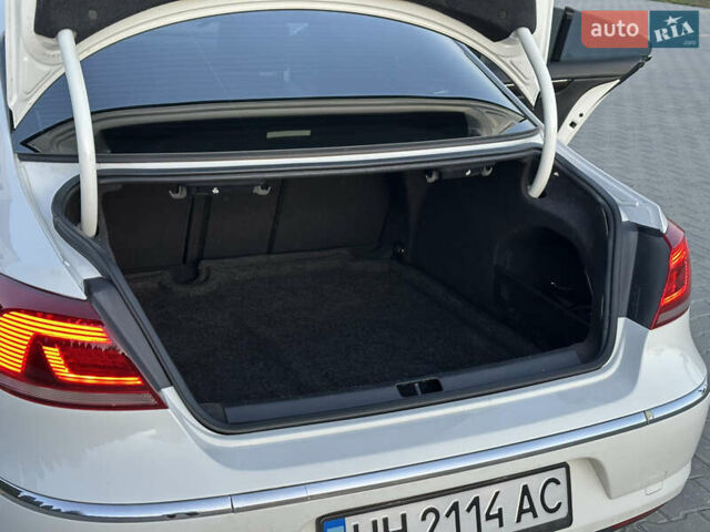 Фольксваген Пассат 2013 в Одессе на Automoto.ua Белый Фольксваген Пассат, объемом двигателя 1.98 л и пробегом 150 тыс. км за 12500 $, фото 27 на Automoto.ua