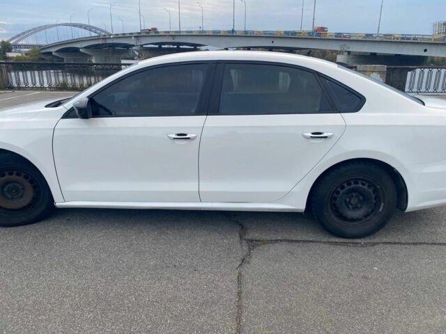 Белый Фольксваген Пассат, объемом двигателя 2.5 л и пробегом 175 тыс. км за 9900 $, фото 5 на Automoto.ua