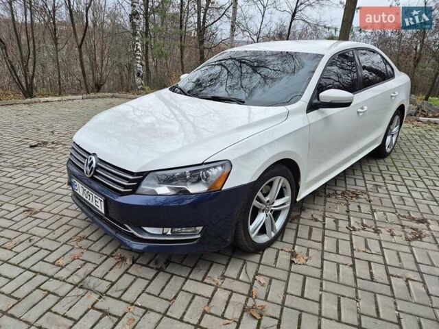 Белый Фольксваген Пассат, объемом двигателя 2.5 л и пробегом 250 тыс. км за 8000 $, фото 3 на Automoto.ua