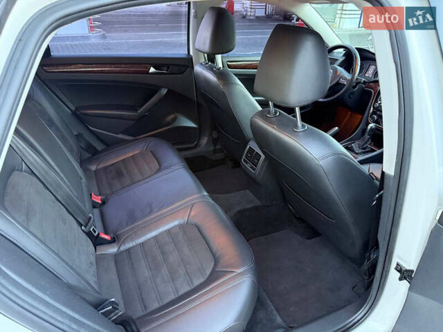 Белый Фольксваген Пассат, объемом двигателя 2 л и пробегом 154 тыс. км за 13200 $, фото 51 на Automoto.ua