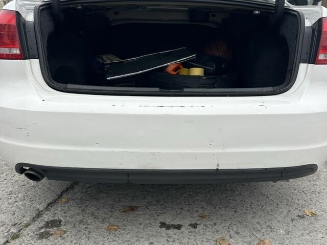 Білий Фольксваген Пассат, об'ємом двигуна 2.5 л та пробігом 226 тис. км за 8900 $, фото 5 на Automoto.ua