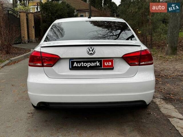 Білий Фольксваген Пассат, об'ємом двигуна 2.5 л та пробігом 206 тис. км за 9990 $, фото 7 на Automoto.ua