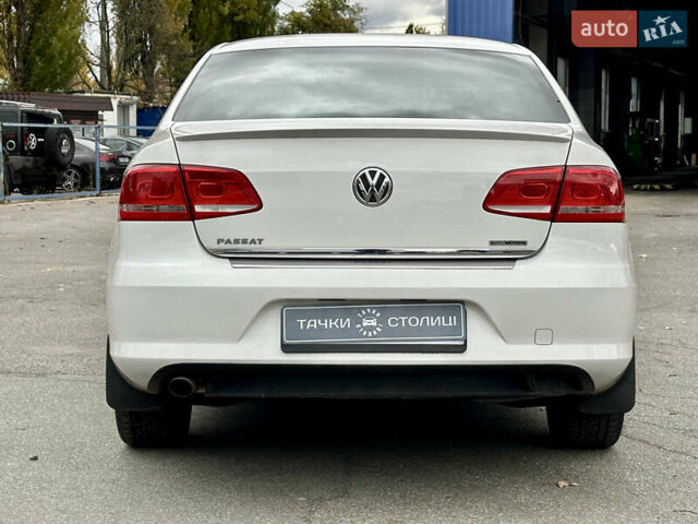 Фольксваген Пассат 2013 в Киеве на Automoto.ua Белый Фольксваген Пассат, объемом двигателя 1.6 л и пробегом 194 тыс. км за 11400 $, фото 3 на Automoto.ua