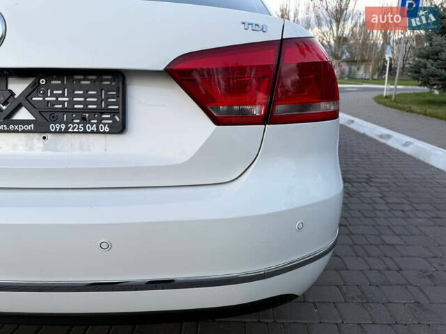 Белый Фольксваген Пассат, объемом двигателя 2 л и пробегом 154 тыс. км за 13200 $, фото 21 на Automoto.ua