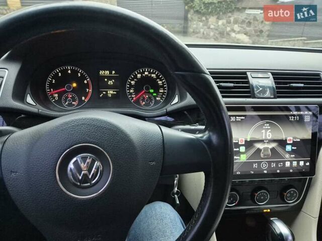 Белый Фольксваген Пассат, объемом двигателя 2.5 л и пробегом 250 тыс. км за 8000 $, фото 14 на Automoto.ua