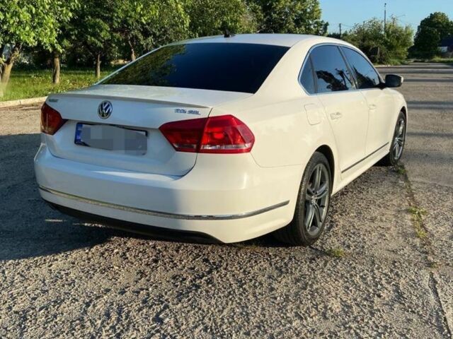 Білий Фольксваген Пассат, об'ємом двигуна 2 л та пробігом 304 тис. км за 11400 $, фото 6 на Automoto.ua