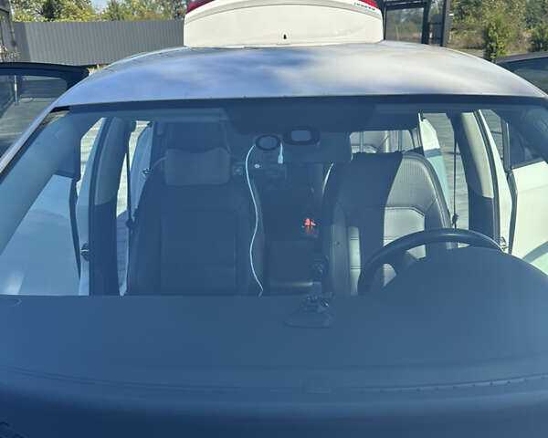 Білий Фольксваген Пассат, об'ємом двигуна 2.46 л та пробігом 241 тис. км за 9100 $, фото 10 на Automoto.ua