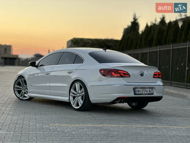 Фольксваген Пассат 2013 в Одессе на Automoto.ua Белый Фольксваген Пассат, объемом двигателя 1.98 л и пробегом 150 тыс. км за 12500 $, фото 9 на Automoto.ua