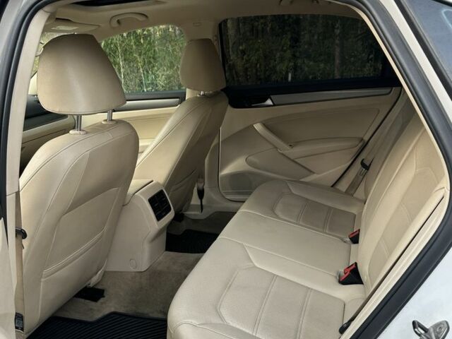 Білий Фольксваген Пассат, об'ємом двигуна 2 л та пробігом 369 тис. км за 10000 $, фото 10 на Automoto.ua