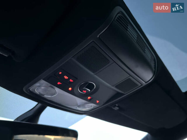 Фольксваген Пассат 2013 в Одессе на Automoto.ua Белый Фольксваген Пассат, объемом двигателя 1.98 л и пробегом 150 тыс. км за 12500 $, фото 65 на Automoto.ua